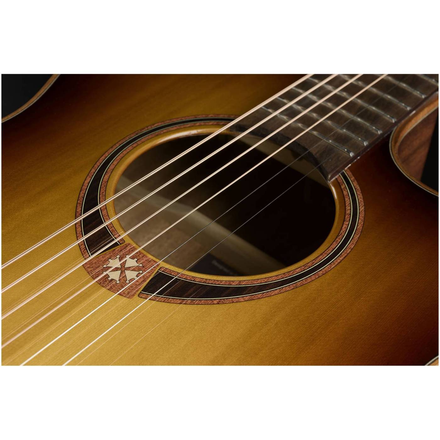 dt86484_103925_1193871-1400x1400 1