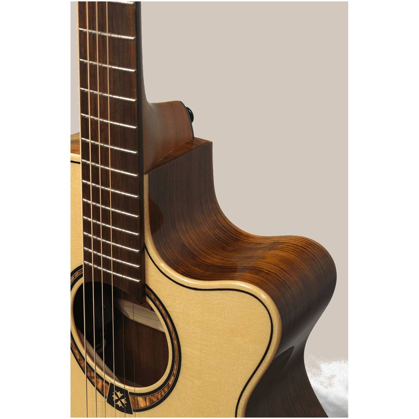 dt62895_86174_195693-1400x1400 1