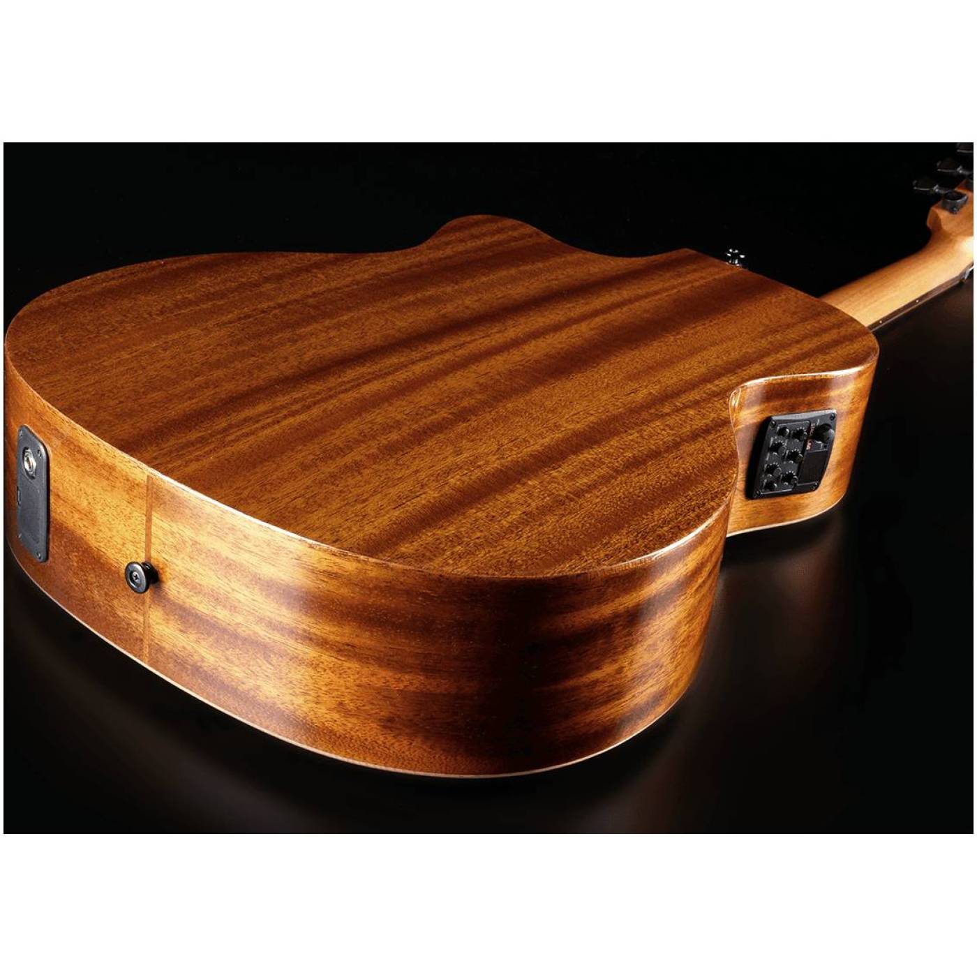 dt55398_86219_1119758-1400x1400 1