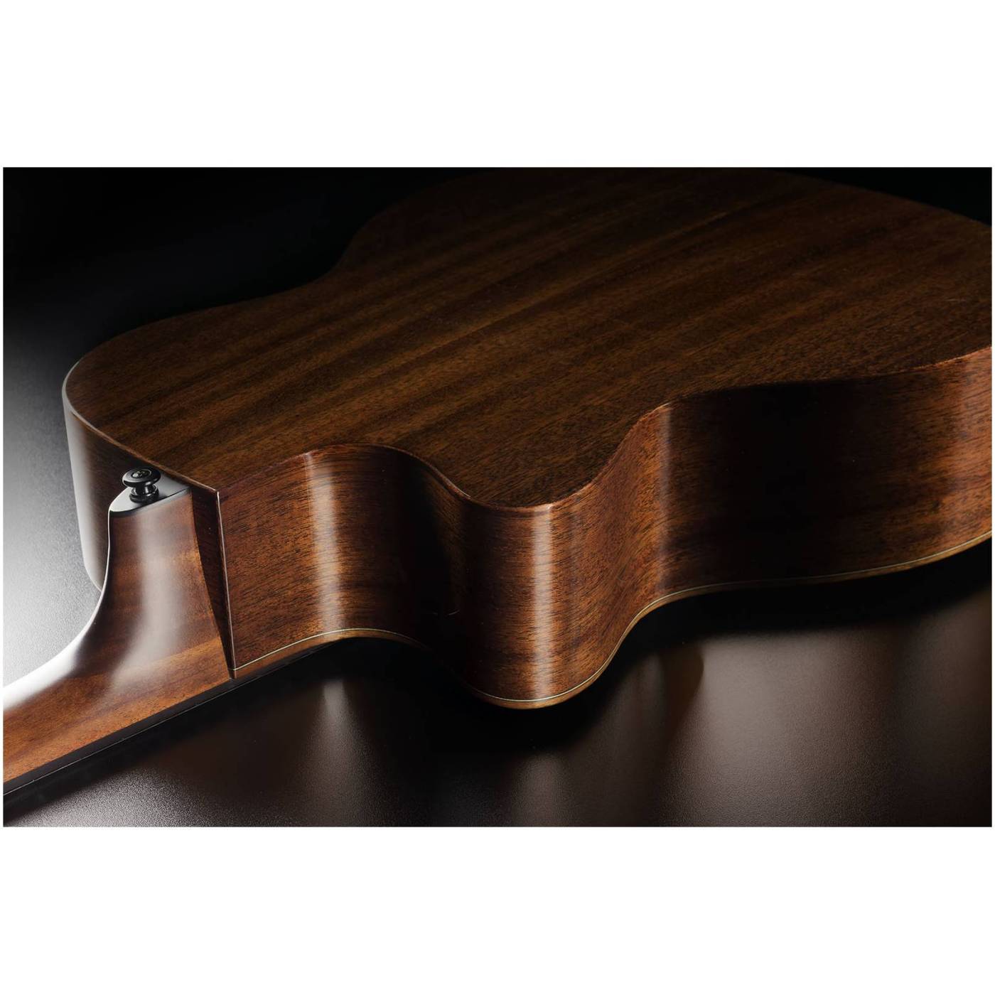 dt86484_103926_1166732-1400x1400 1