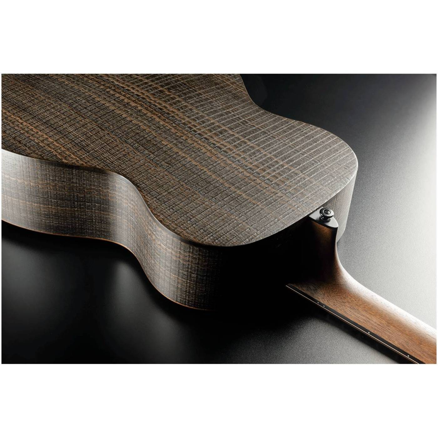 dt76765_84221_1167594-1400x1400 1